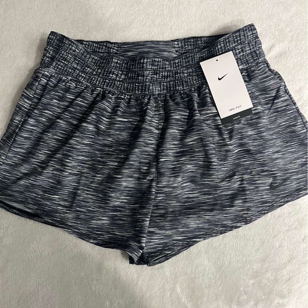 Nike Women's Athletic Shorts in Black and Gray